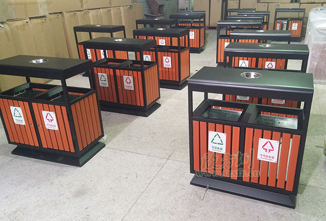 天津更新鋼木垃圾箱、細微之處盡顯文明